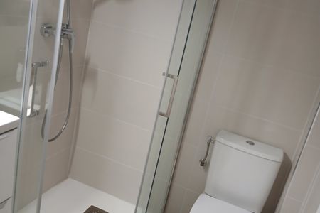 Coquet studio vide à louer dans le village de Biot - Photo 5