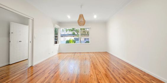 Refurbished Villa In A Beachside Location - Photo 3