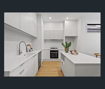 Brand NEW 4 Bed, Ready to Move-in Close to City & Beaches - Photo 5