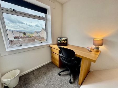 2 bedroom semi-detached house to rent - Photo 5