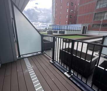 Furnished renovated 1 bedroom..! - Photo 5