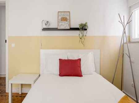 Largo Manuel Emídio da Silva, Lisbon, Lisbon 1500-415 - Photo 5