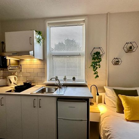 Room in a Shared House, Bedford Road, RG1 - Photo 4