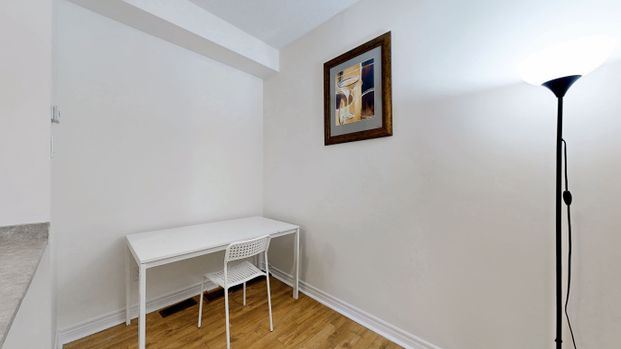 For Lease - 4262 Kingston Road Unit# Upper, Toronto, Ontario - Photo 1