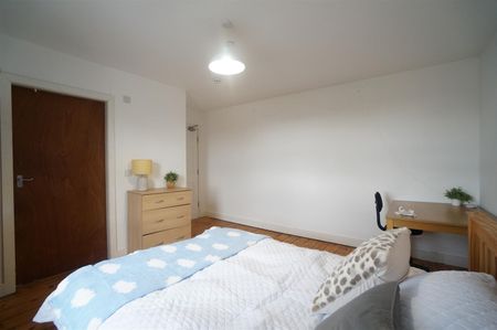 4 College Road - Photo 3