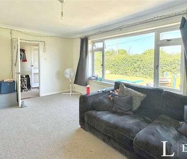 Grimston Lane, Trimley St. Martin, Felixstowe, IP11 - Photo 2