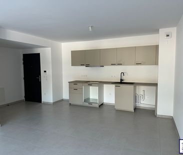 Location Appartement 3 pièces 66m² - Photo 2