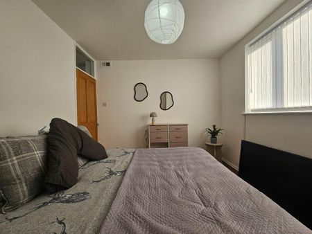 2 bedroom apartment to rent - Photo 5