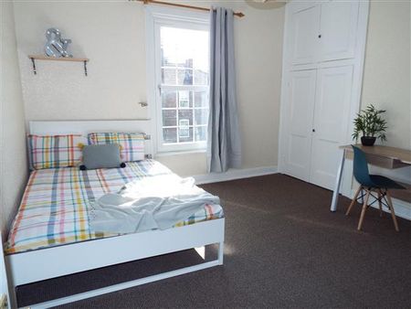 5 bedroom terraced house to rent - Photo 5