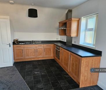 2 bedroom penthouse to rent - Photo 2