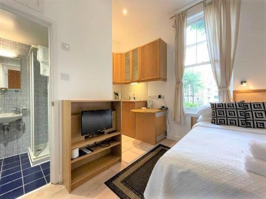 Studio to rent - Photo 1