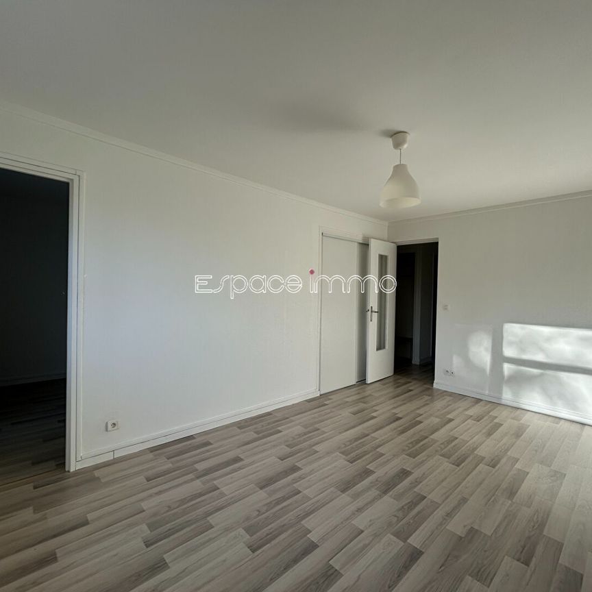 Location Appartement 4 pièces 67m² MONT ST AIGNAN 76130 - Photo 1