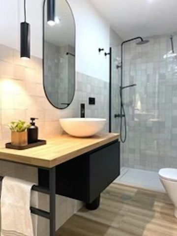 Calle de Fuencarral, Madrid, Community of Madrid 28004 - Photo 3