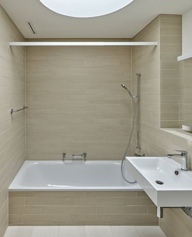 3.5 Zimmer, 93 m², 1. Stock - Photo 3