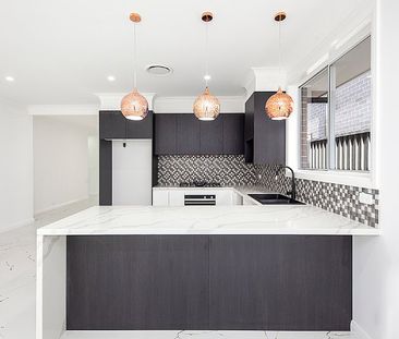 Contemporary Living - Photo 4