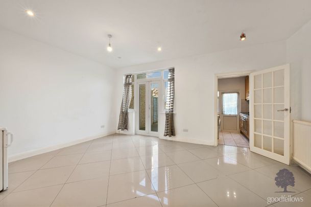 Sutton Common Road, Sutton, SM3 - Photo 1