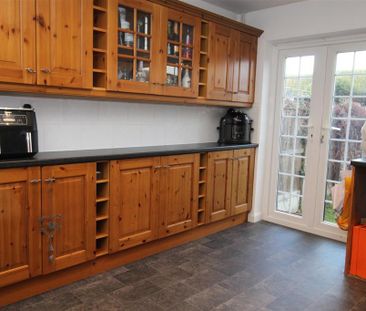 3 bedroom semi-detached house to rent - Photo 6