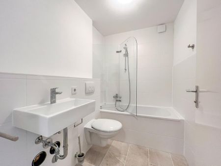 Balkon auf 1 Zimmer Apartment - Kürzlich Renoviert - Photo 5