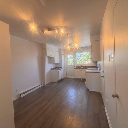 Grand 4 1/2 Longueuil rue Front - Photo 3