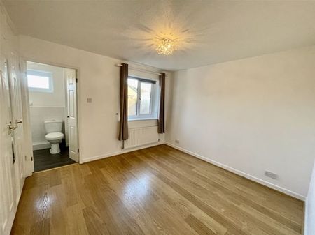 Templecombe Drive, Bolton - Photo 4