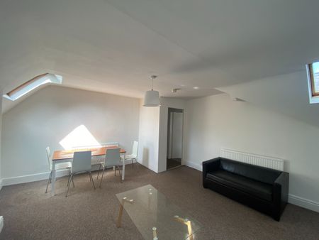 1 Bed Flat, Daisy Bank Road, M14 - Photo 3