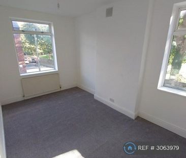 2 bedroom end of terrace house to rent - Photo 3