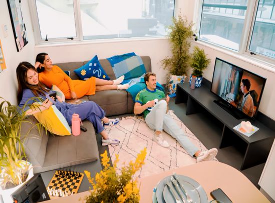 5 Bedroom Apartment - Photo 1