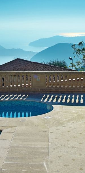 LOCATION - SUPERBE APPARTEMENT MEUBLÉ, VUE MER - Photo 1