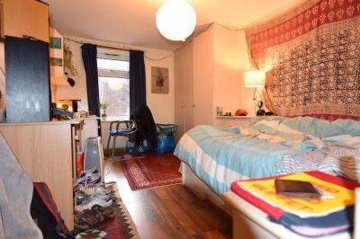 5 bedroom Flat in Brudenell Road, Leeds - Photo 1
