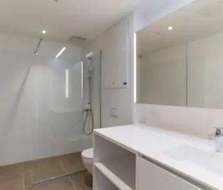 Heizung, Strom, Internet+TV & Fitness inklusive! Serviced Apartment im TABA Tower! - Foto 3
