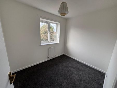 3 bedroom end of terrace house to rent - Photo 4