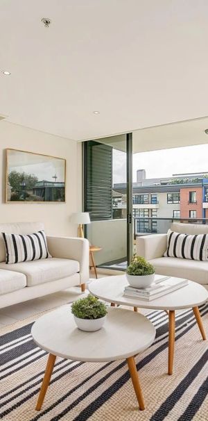 Oversized one bedroom plus study in the heart of Waterloo - Photo 1