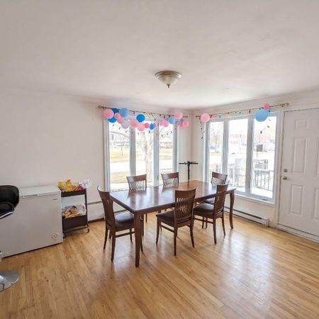 A Louer 8 1/2 Chomedey 4Chambres 2sdb - Photo 3