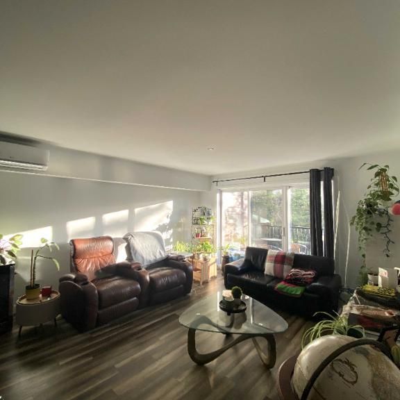 Appartement à louer 4 1/2 - Super lumineux, vue sur le boisé, Val-Bélair - Photo 1