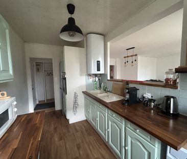 Location Appartement 4 pièces 80m² TROYES 10000 - Photo 2