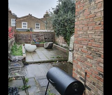 Room in a Shared Flat, Hargwyne Street, SW9 - Photo 6