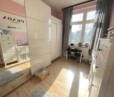 ZENTRAL GELEGENE 3-ZIMMER-WOHNUNG MIT BALKON + GARTENNUTZUNG - Photo 2