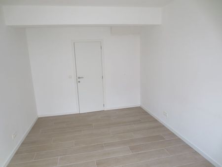 Vernieuwde woning in het centrum van Roosdaal (Pamel). - Photo 5