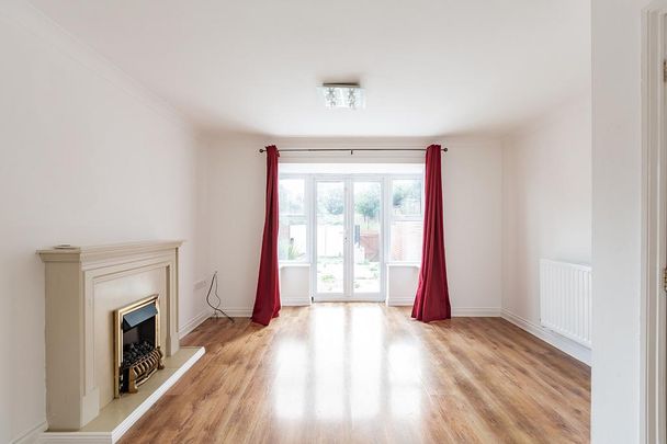 3 bedroom end of terrace house to rent - Photo 1