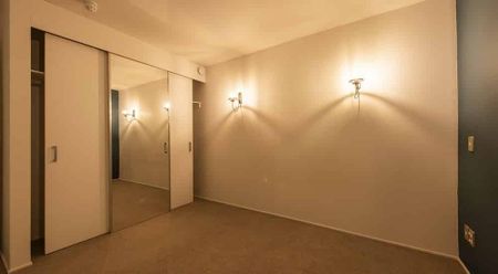 Modern 2-Bedroom Apartment in the Heart of Te Aro, Wellington - Photo 3