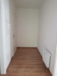 Schillerstr. 3, Wohnung 4 ~~~ Einbauküche, Balkon, Bad mit Dusche, Abstellraum, Keller, Stellplatz - Foto 2