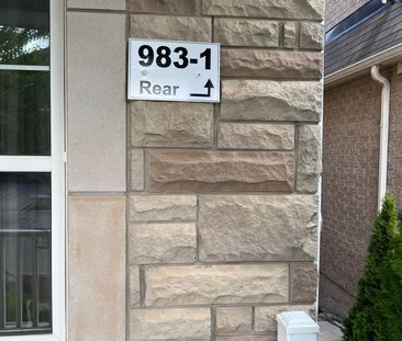 For Lease - 983-1 Syndenham Lane, Milton, Ontario - Photo 4