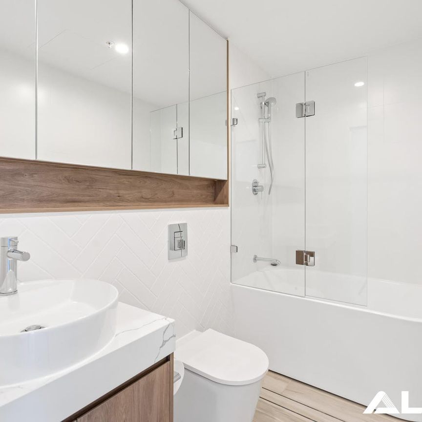 Level 18 | Three Bedroom in Gosford's Newest Address - Photo 1