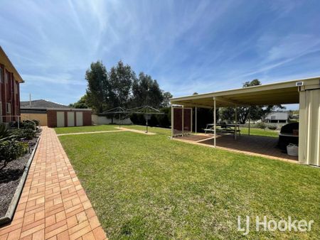 2 Bedroom Brick Unit on Ross Hill - Photo 3