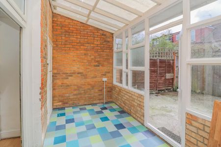 4 bedroom terraced house to rent - Photo 3