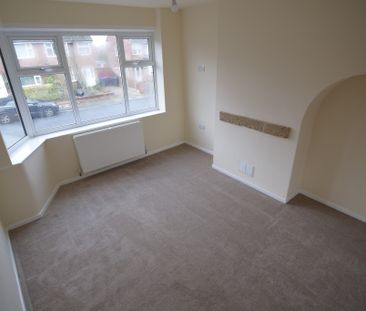 To Let 3 Bed Semi-Detached House - Photo 1