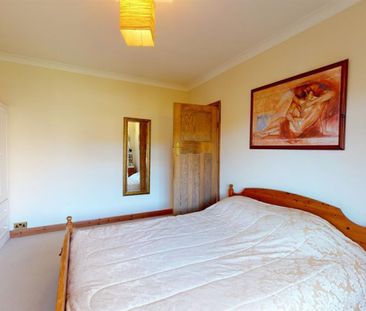 3 bedroom House To Let - Photo 5