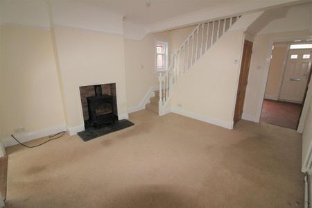 2 bedroom semi-detached house to rent - Photo 2