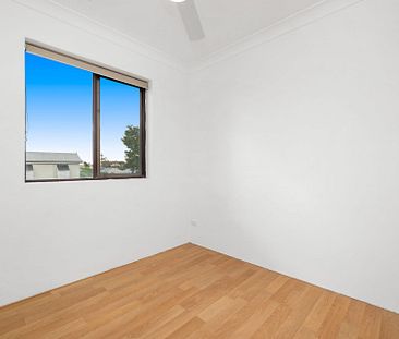 5/57 Dunellan Street, Greenslopes. - Photo 6