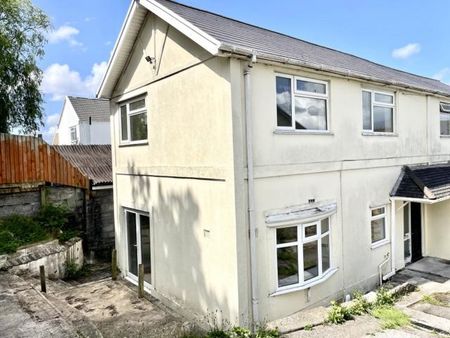 3 bedroom semi-detached house to rent - Photo 3